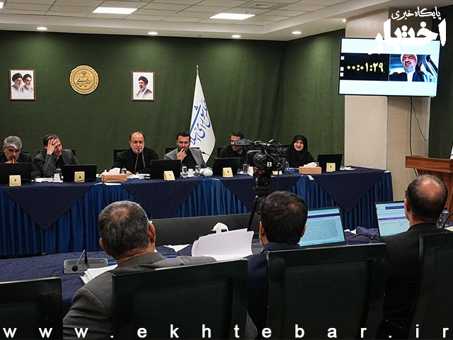 ممنوعیت هرگونه فعالیت در جهت تسهیل نفوذ و سلطه بیگانه بر کشور - پایگاه خبری اختبار